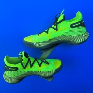 Under Armour Curry 6 GS Youth Size 6.5 Y Shoes Coy Fish 3020415-302 2019